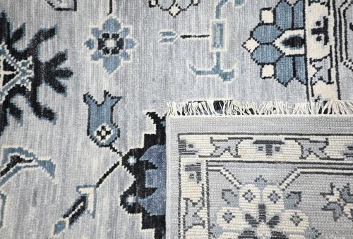 Hand Knotted Traditional Rug 8'11